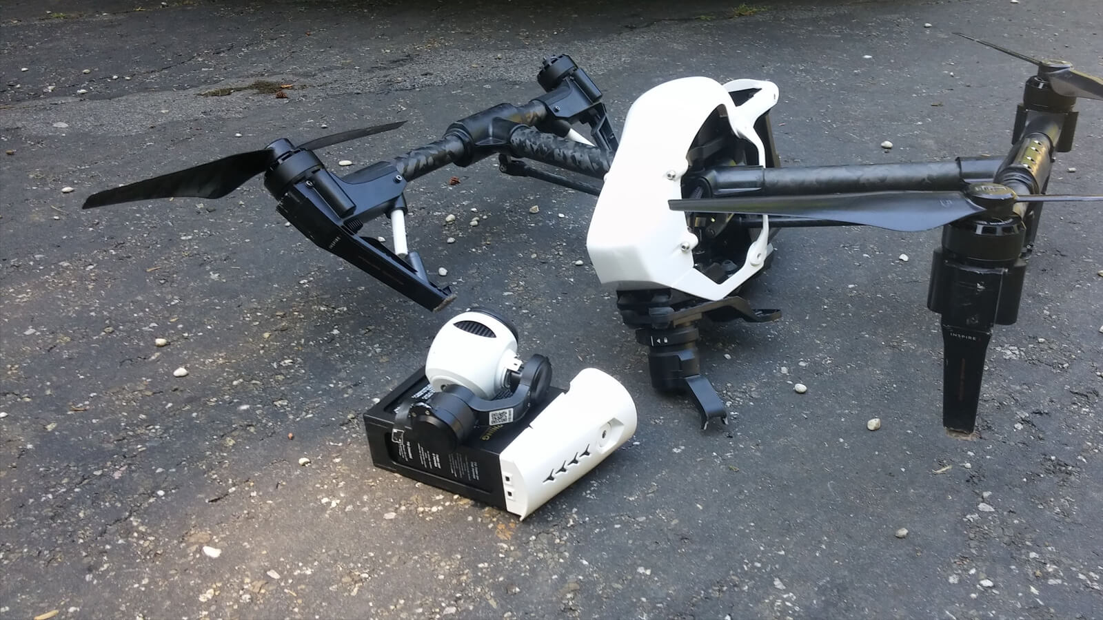 Die Überreste einer DJI Inspire 1 V2.0 nach einem Crash